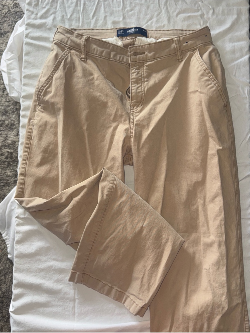 Hollister women’s Tan Chino Pants - Straight Fit